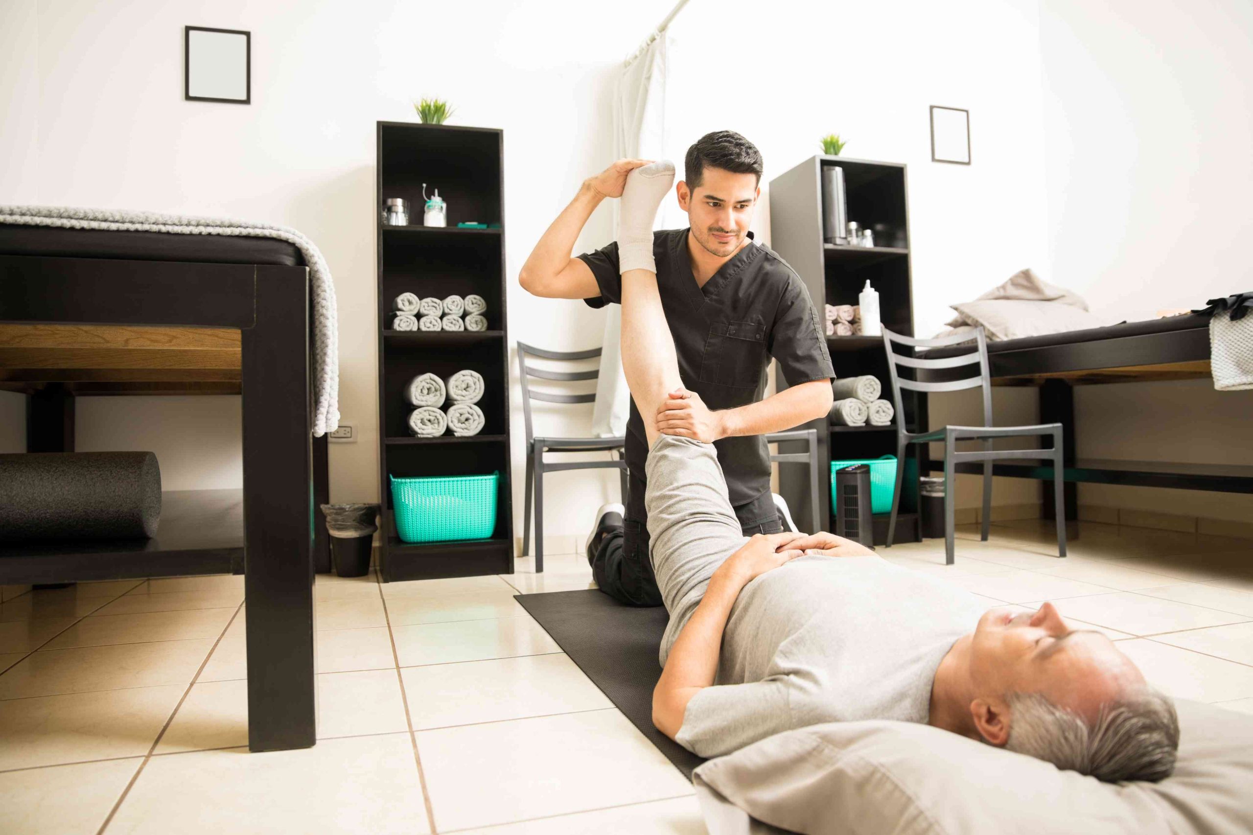 Active gait and lower limb strengthening in gym area
